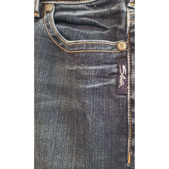 Silver Jean ~ Suki Capri ~ Size 33 - Picture 11 of 13